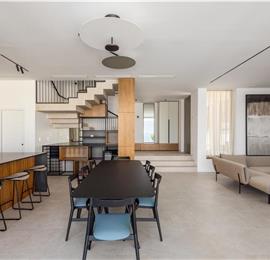 4 Bedroom Luxury Villa with Heated Pool and boat mooring, Ciovo near Trogir – Sleeps 8